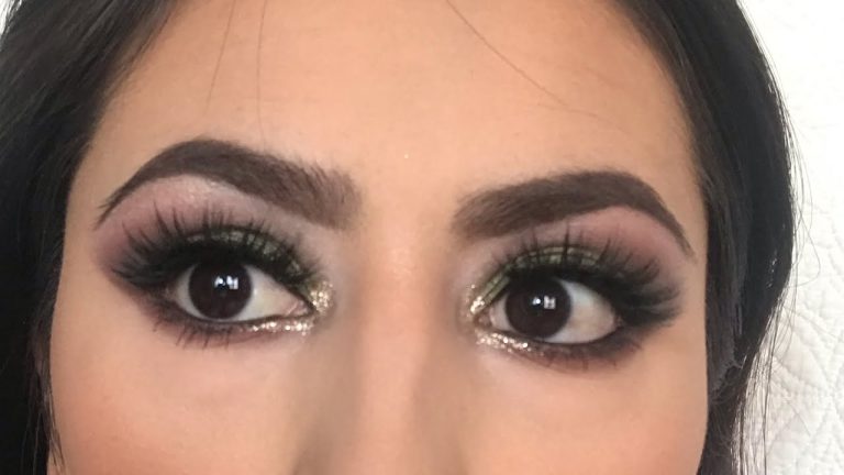 Maquillaje de ojos para vestido verde militar