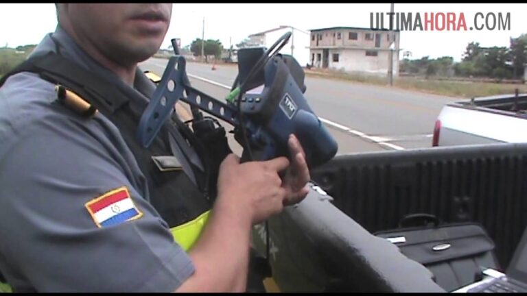 Control de Velocidad: La Importancia de la Polic&iacute;a en las Carreteras