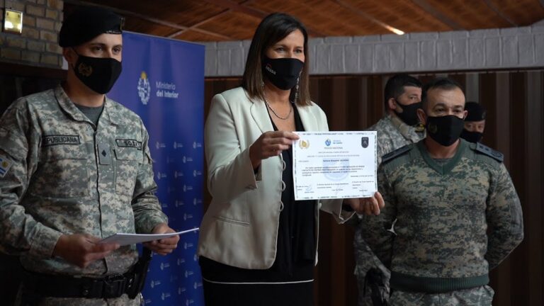Capacitaci&oacute;n en mediaci&oacute;n para la polic&iacute;a: Mejorando la resoluci&oacute;n de conflictos