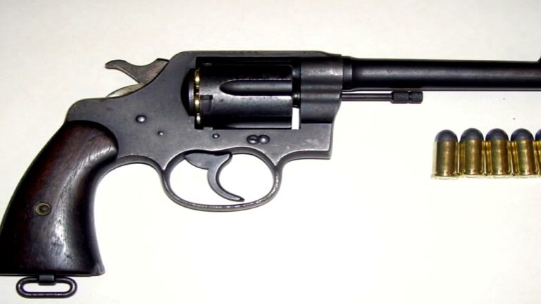 La evoluci&oacute;n de las pistolas: historia y tecnolog&iacute;a