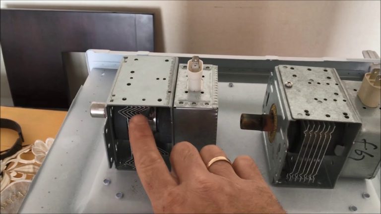 Descubre cómo cambiar el magnetron del microondas de forma fácil