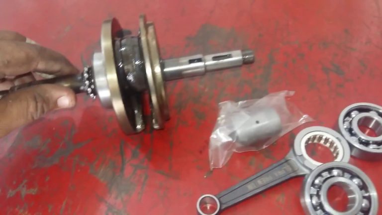 Descubre c&oacute;mo cambiar la biela de tu moto 110 y mejora su rendimiento