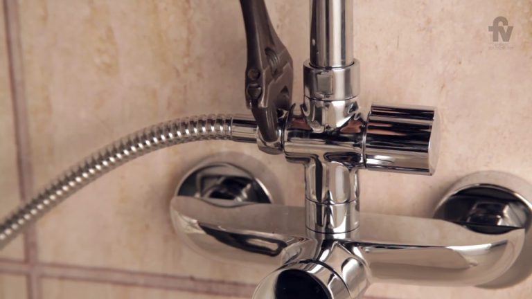 Descubre las medidas ideales para tu cuadro de ducha exterior: &iexcl;Ducha al aire libre en total confort!