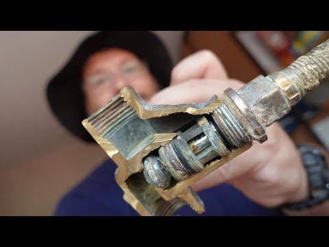 Transforma tu ba&ntilde;o en minutos: &iexcl;Descubre c&oacute;mo cambiar el v&aacute;stago mezclador de la ducha!