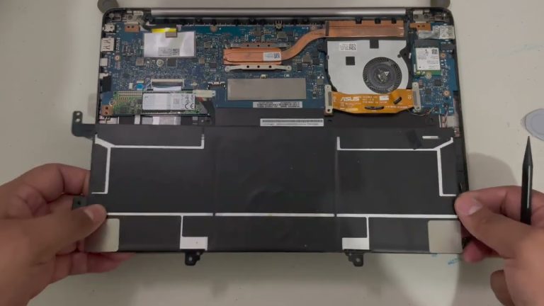 La revoluci&oacute;n port&aacute;til: descubre el notebook con bater&iacute;a integrada, &iexcl;adi&oacute;s a los cables!